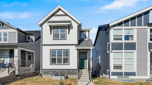 18 Amblehurst Path Nw, Calgary
