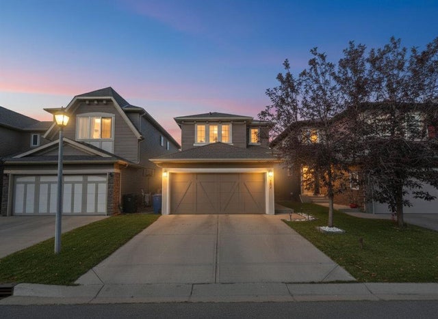 551 Evansborough Way Nw, Calgary
