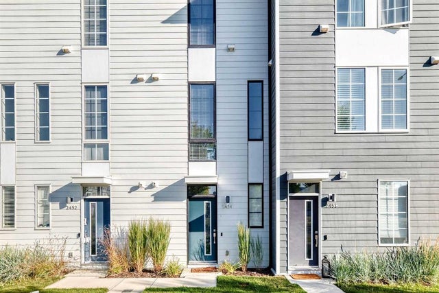 2454 210 Avenue Se, Calgary
