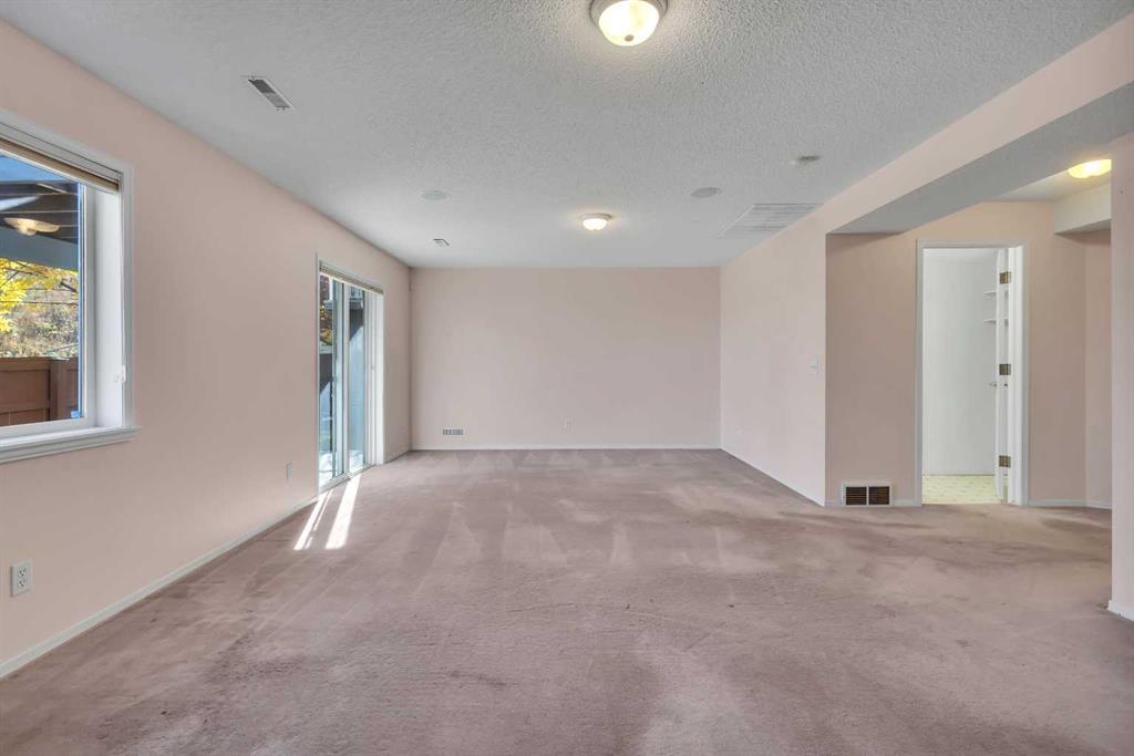 140 Valley Ridge Heights Northwest, Calgary – Residential Row/Townhouse Listing Photo 11