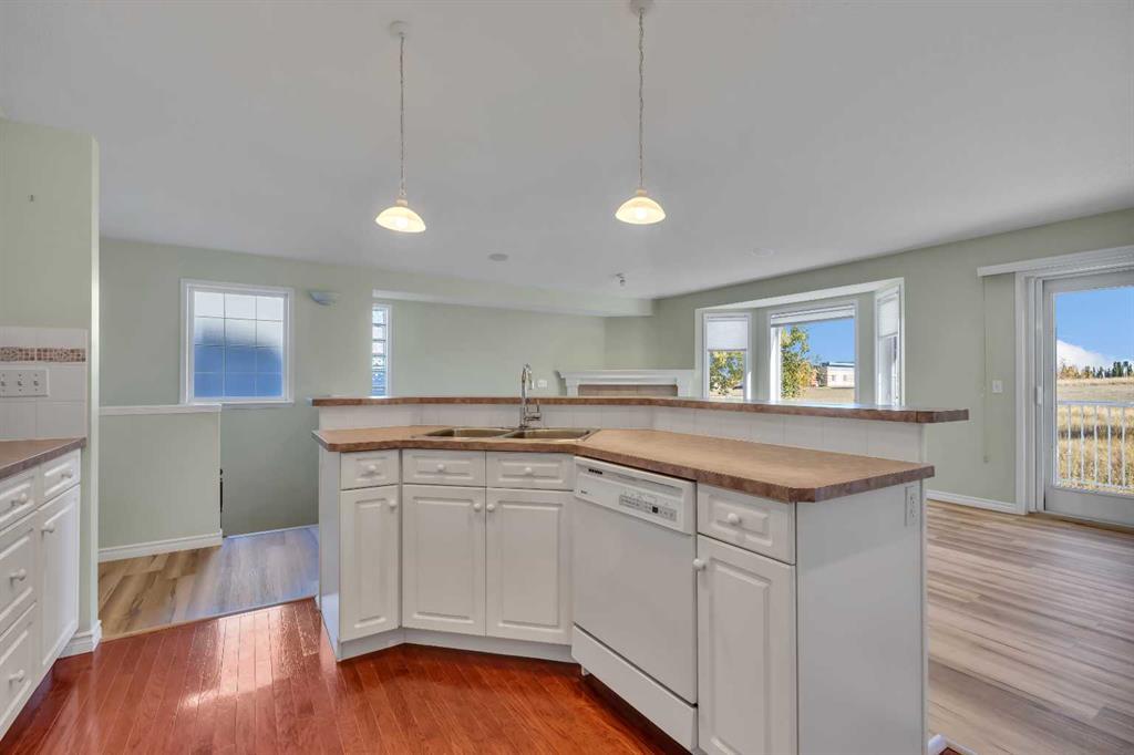 140 Valley Ridge Heights Northwest, Calgary – Residential Row/Townhouse Listing Photo 28