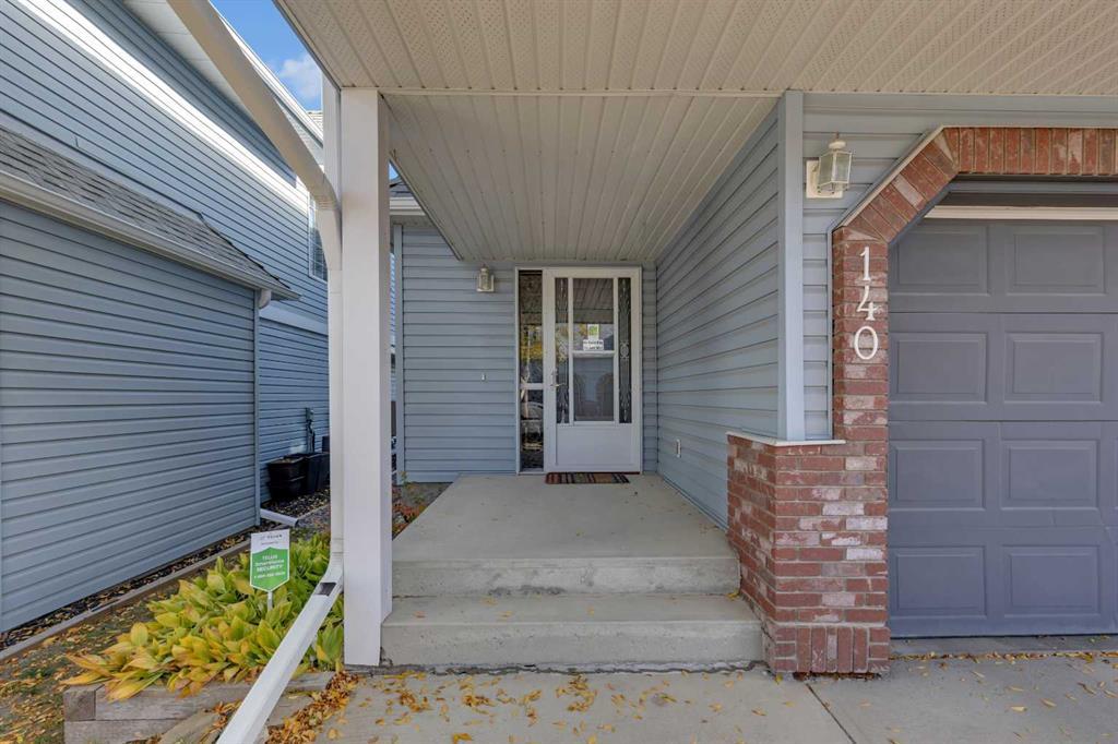 140 Valley Ridge Heights Northwest, Calgary – Residential Row/Townhouse Listing Photo 2
