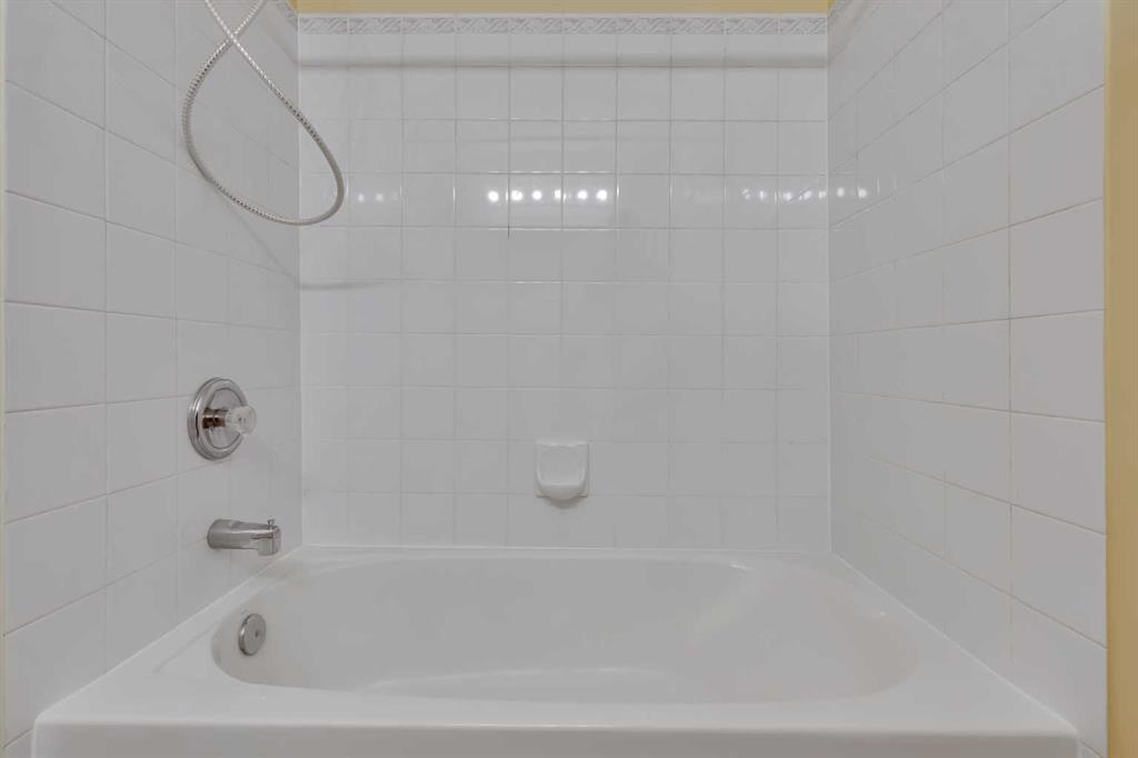 140 Valley Ridge Heights Northwest, Calgary – Residential Row/Townhouse Listing Photo 32