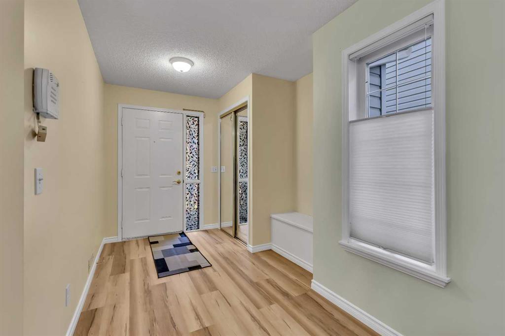 140 Valley Ridge Heights Northwest, Calgary – Residential Row/Townhouse Listing Photo 4