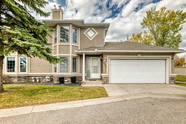 102 Mt Mckenzie Gardens Se, Calgary