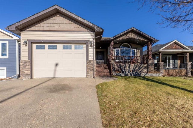 706 Northridge Avenue, Picture Butte