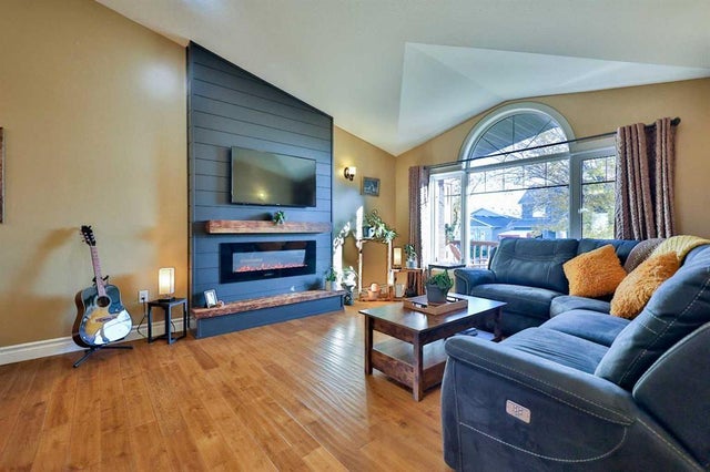 706 Northridge Avenue, Picture Butte