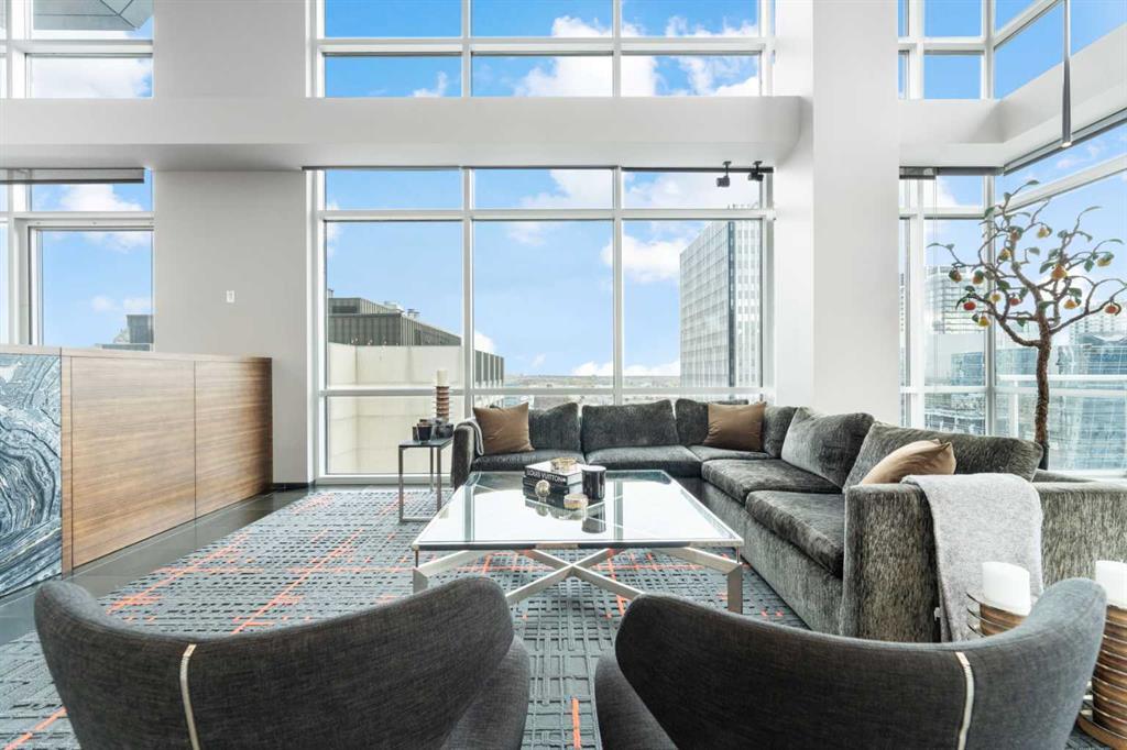 2004, 108 9th Avenue Sw, Calgary