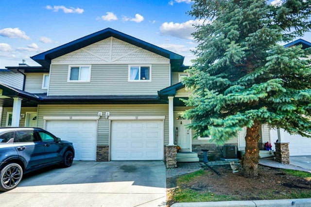 702, 760 Railway Gate Sw, Airdrie