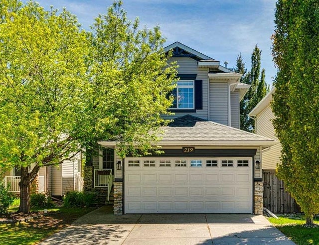 219 Chapalina Place Se, Calgary