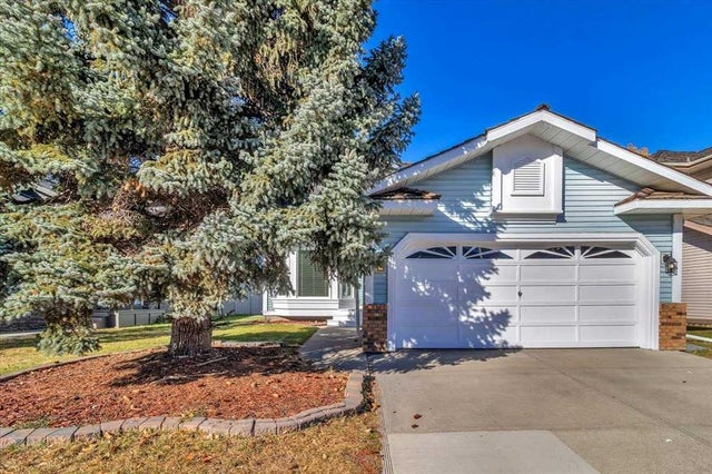 37 Douglasbank Rise Se, Calgary