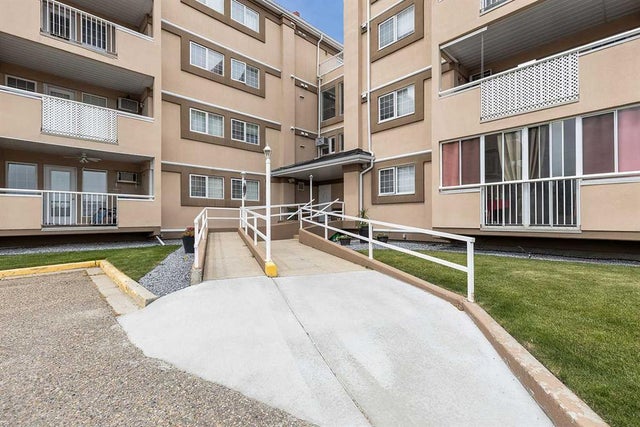 414, 22 Park Meadows Drive Se, Medicine Hat
