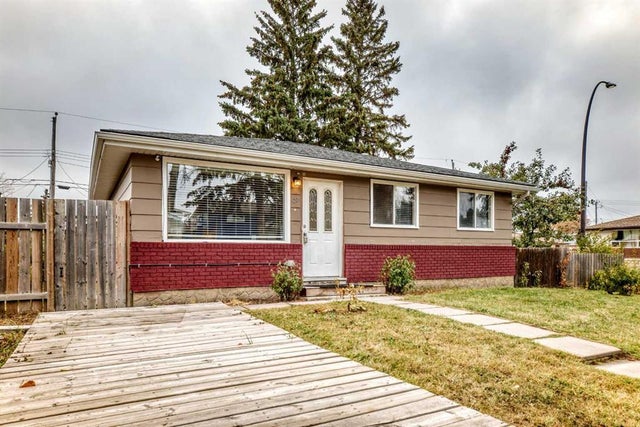 3224 41 Street Se, Calgary