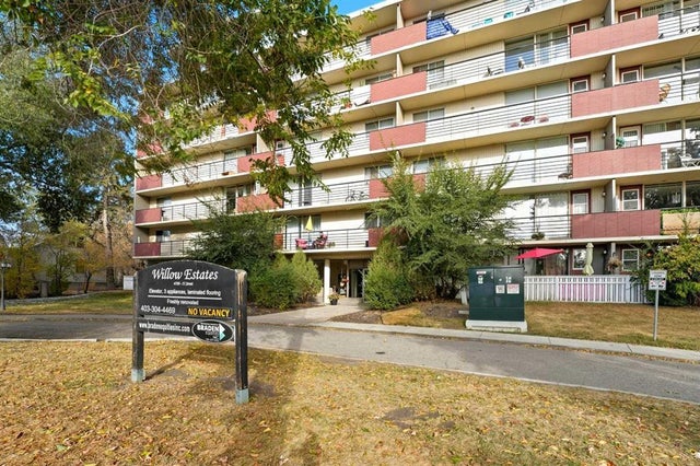 306, 4700 55 Street, Red Deer