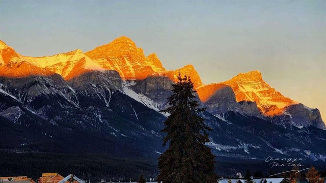 317, 1818 Mountain Ave, Canmore