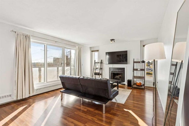 215, 335 Garry Crescent Ne, Calgary