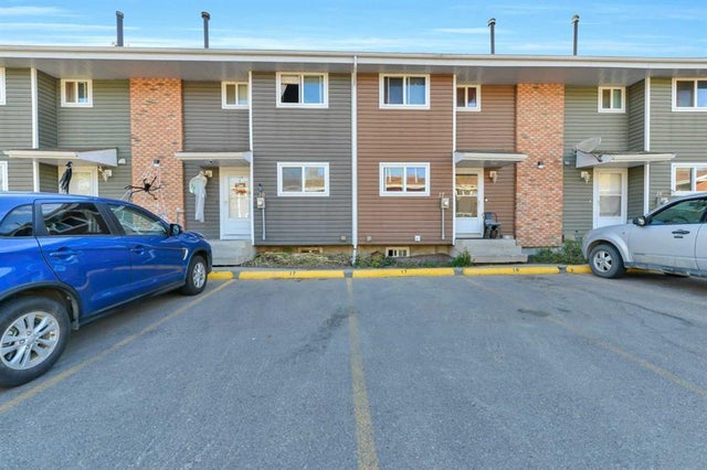17, 5806 61 Street, Red Deer