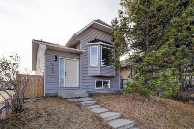 202 Falmere Way Ne, Calgary