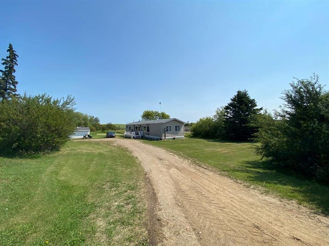 4812 50 Avenue, McLaughlin