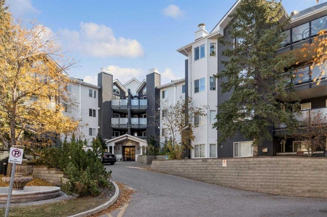 204, 30 Sierra Morena Mews Sw, Calgary