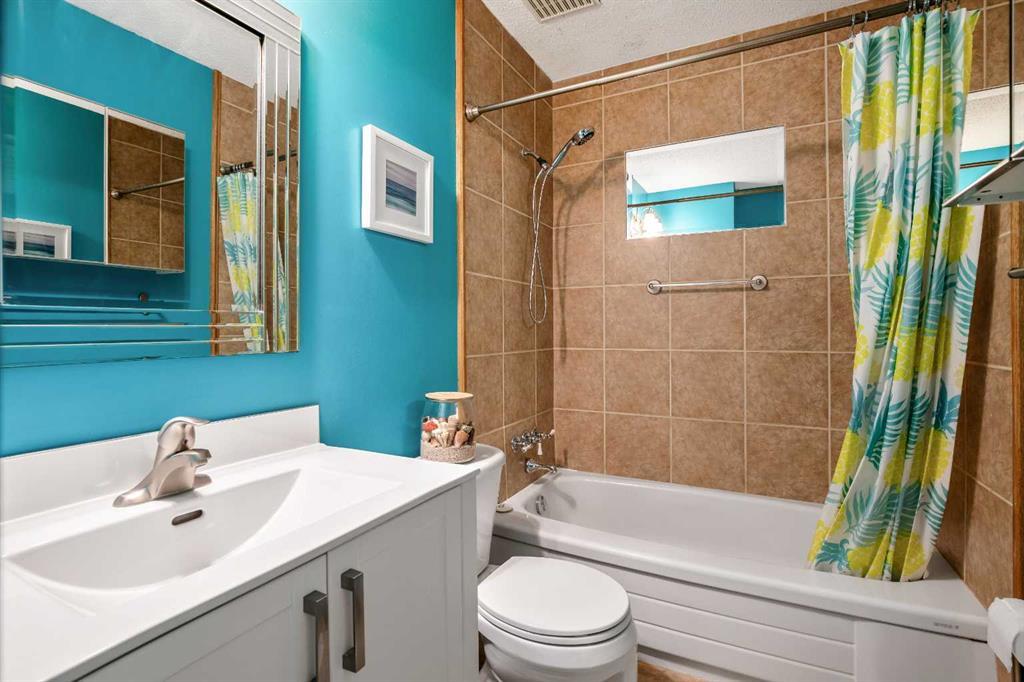 2, 1055 72 Avenue Nw Calgary Alberta T2K 5S4 Huntington Hills Home For Sale