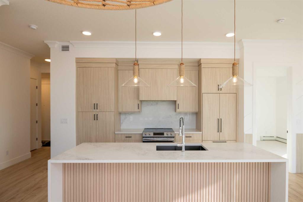 402, 330 Dieppe Drive Sw Calgary Alberta T3E2L4 Currie Barracks Details