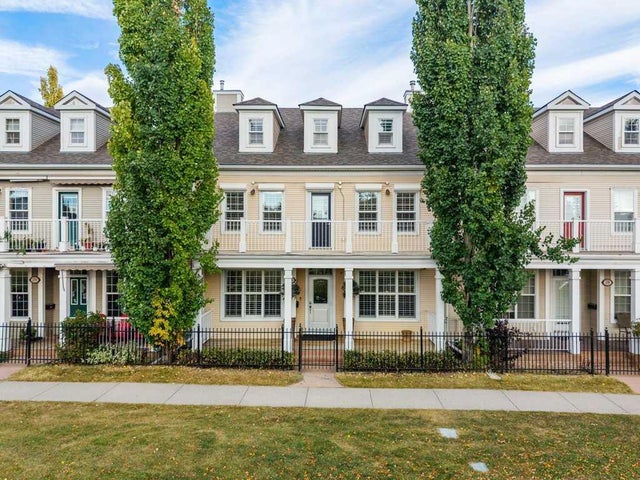 24 Ypres Mews Sw, Calgary