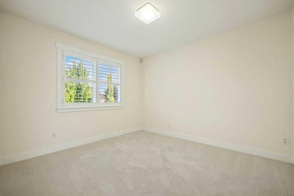 24 Ypres Mews Southwest, Calgary – Residential Row/Townhouse Listing Photo 22