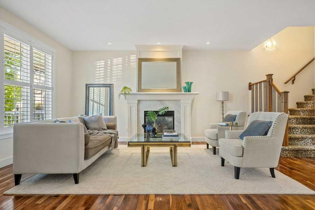 24 Ypres Mews Southwest, Calgary – Residential Row/Townhouse Listing Photo 4