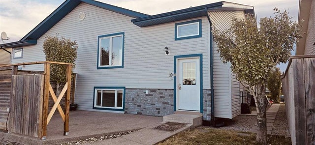 10b Sierra Drive, Olds