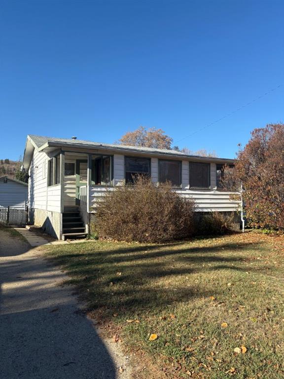 10926 93 St, Peace River