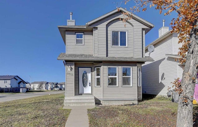 9326 Lakeland Drive, Grande Prairie