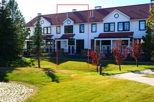 44 Royal Oak Lane Nw, Calgary