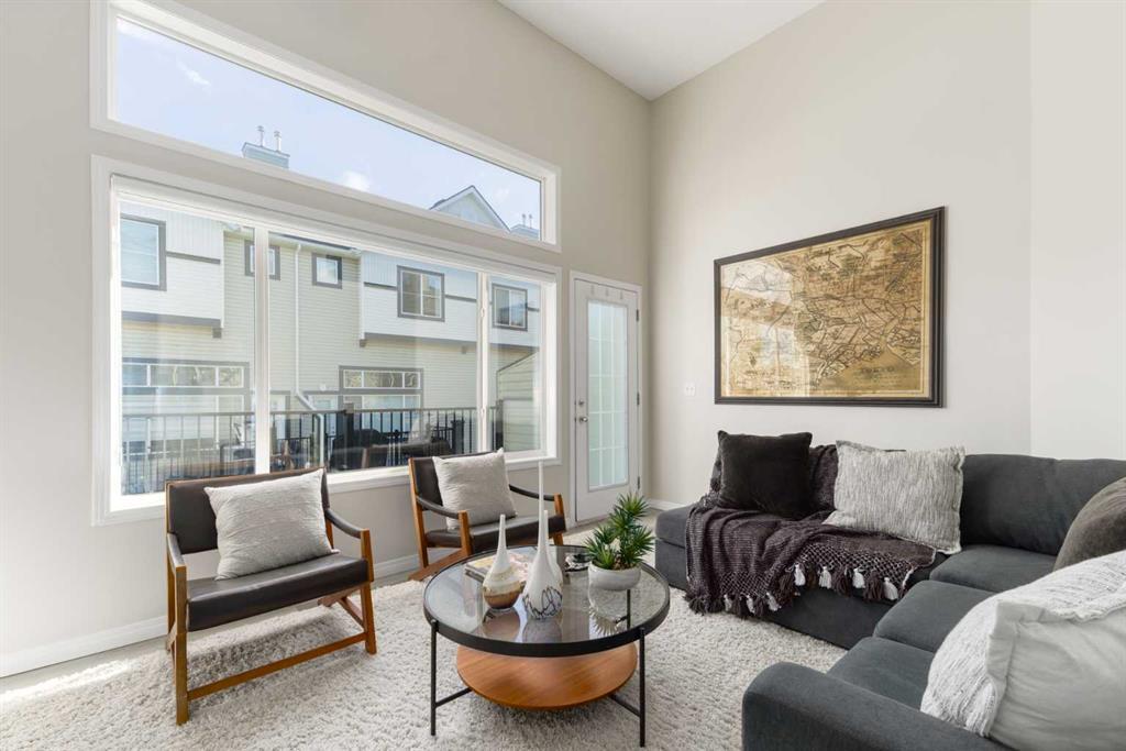 126 Everhollow Heights Sw, Calgary
