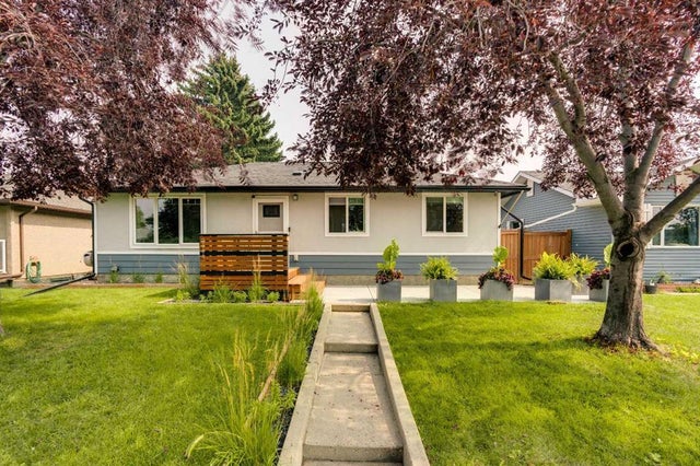 2444 45 Street Se, Calgary