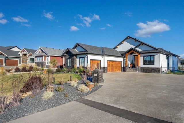 14 Cimarron Estates Gardens, Okotoks