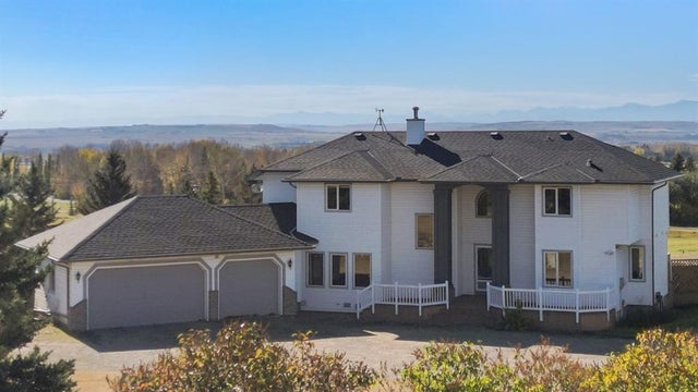 322050 20 Street E, Rural Foothills County