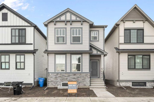 680 Buffaloberry Manor Se, Calgary
