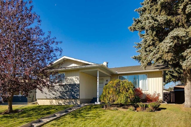 471 Queen Charlotte Road Se, Calgary