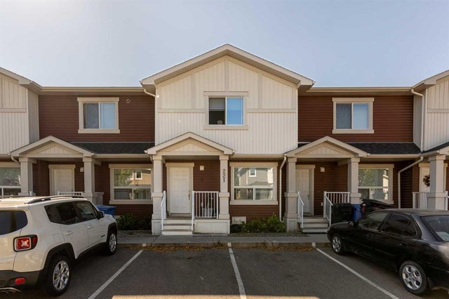 5, 221 Silkstone Road W, Lethbridge