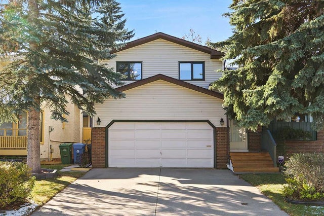 139 Stratton Crescent Sw, Calgary