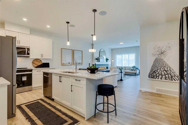 136 Wolf Hollow Manor Se, Calgary