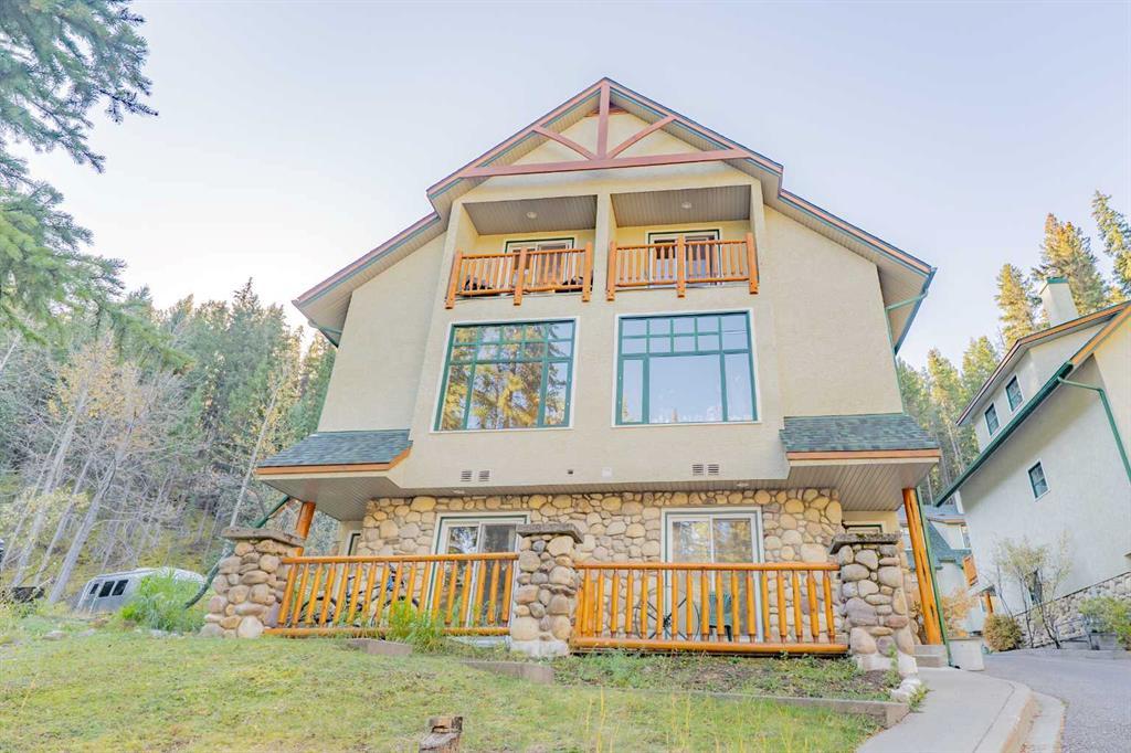 1, 153 Cave Avenue, Banff