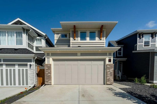 36 Magnolia Bay Se, Calgary