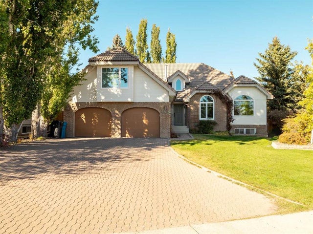 152 Coachwood Point W, Lethbridge