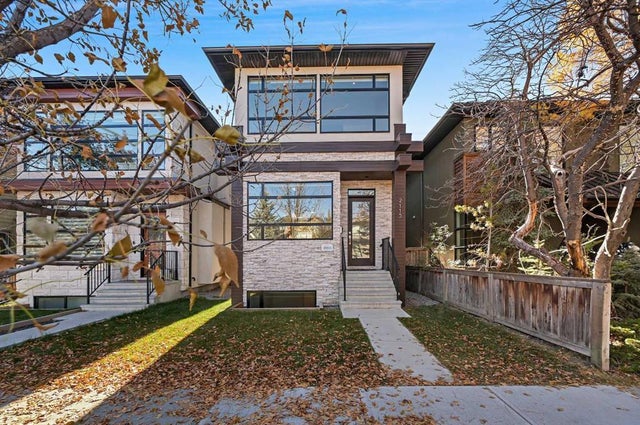 2115 Bowness Road Nw, Calgary