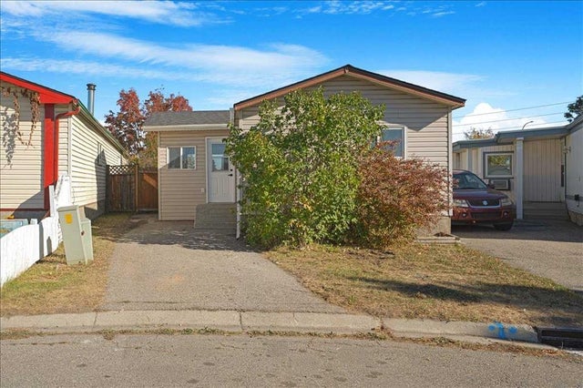 210 Erin Woods Circle Se, Calgary