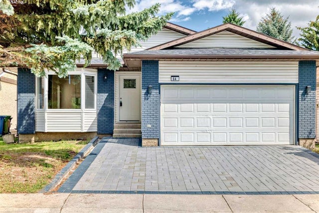 64 Woodstock Road Sw, Calgary