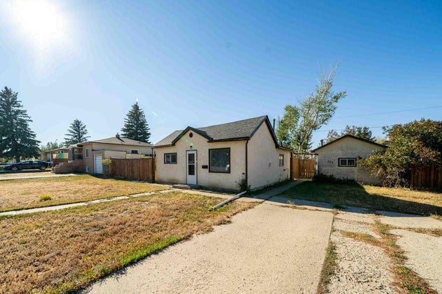 226 5 Street Se, Redcliff