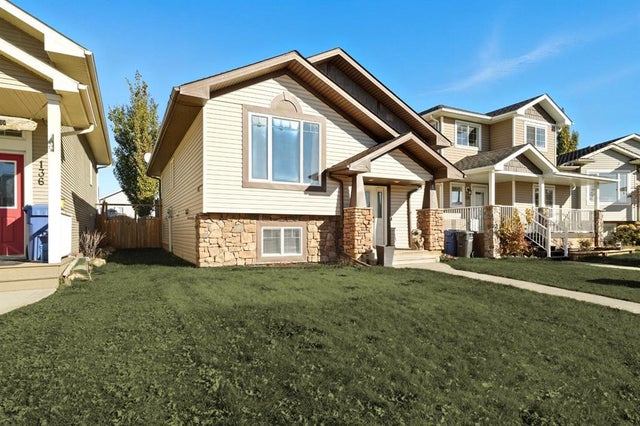 132 Heartland Crescent, Penhold